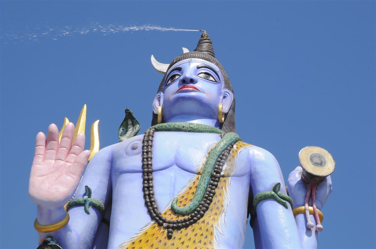 Giant statue of Lord Shiva at Nadinath Mahatirth